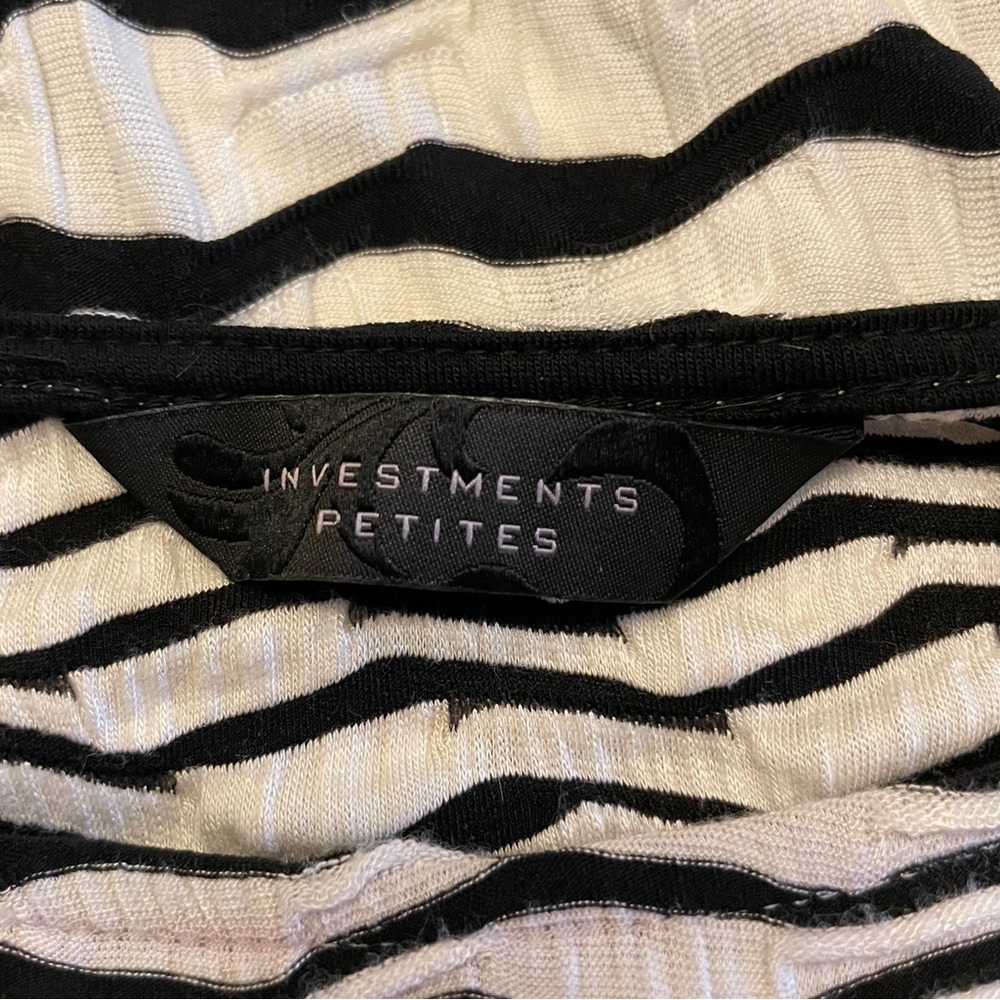 Investments Petites ¾ Sleeve Tunic Top.  Size PS - Picture 4 of 9